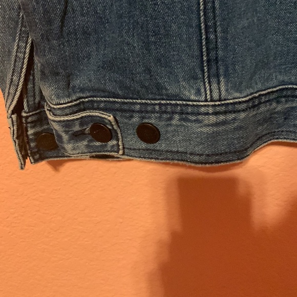 NWT Graphic Jean Jacket - Picture 6 of 11